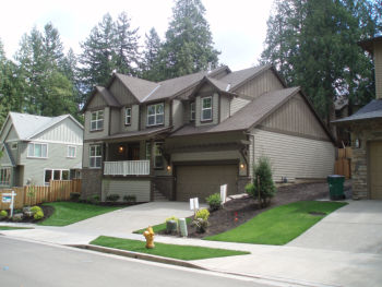 photo of front entry and corner den of the Avocet home plan